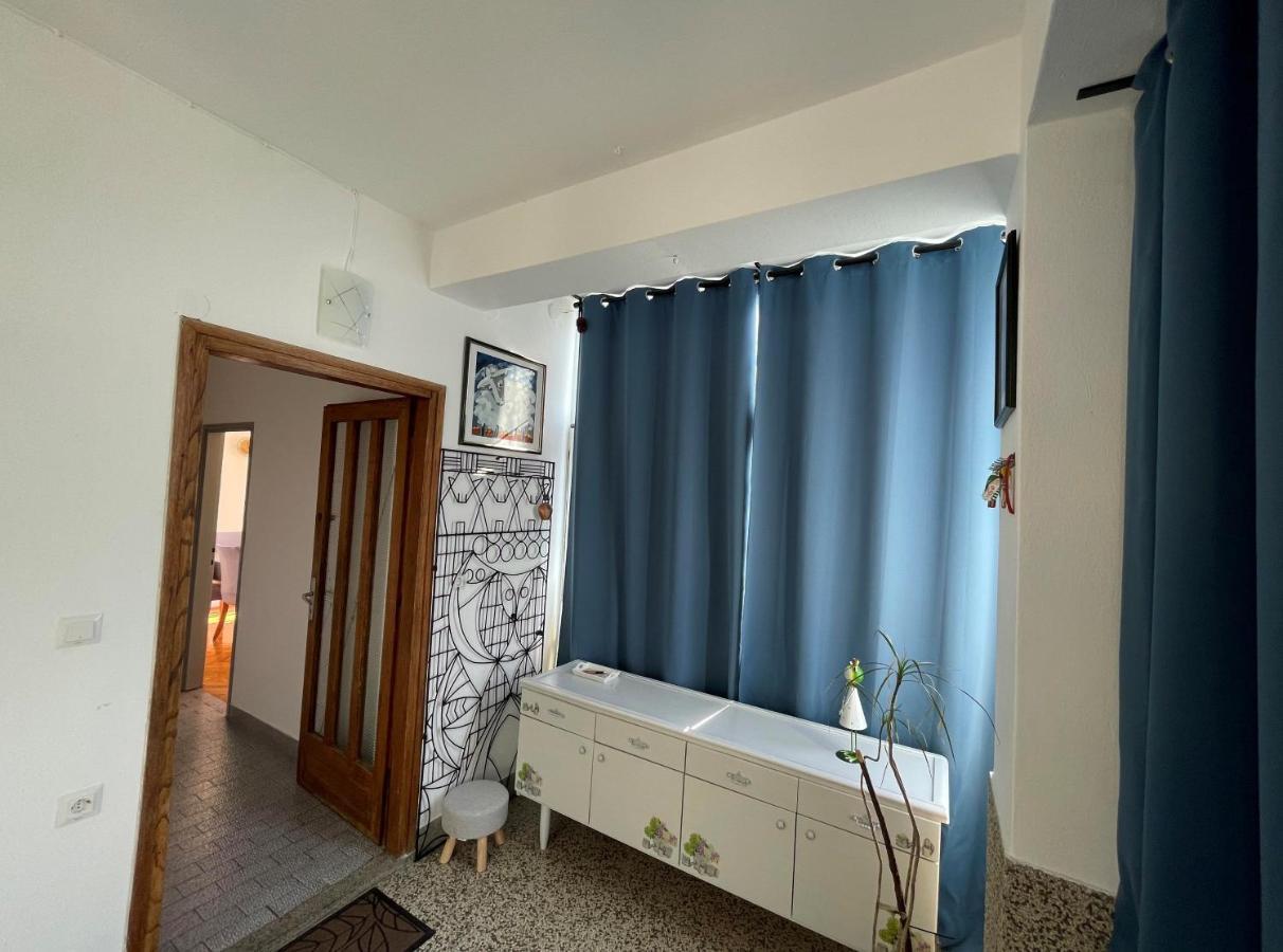 Apartment Mlija Omis Exterior photo