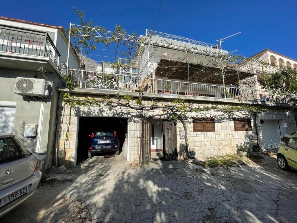 Apartment Mlija Omis Exterior photo