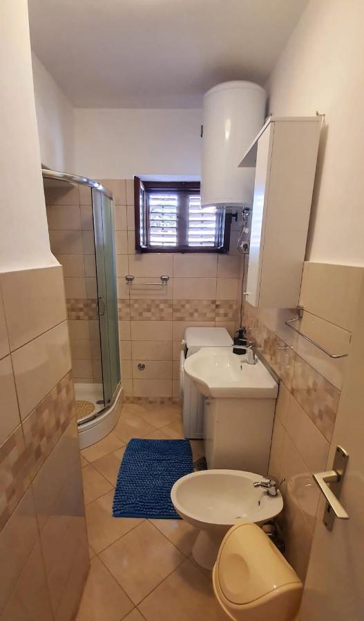Apartment Mlija Omis Exterior photo